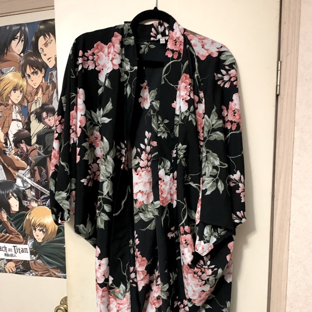 Umgee large floral shrug